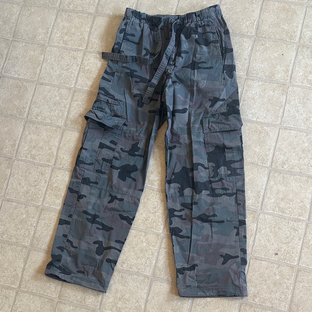 GAP Green Camouflage Pants